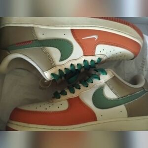 Girls Nike low top sneakers